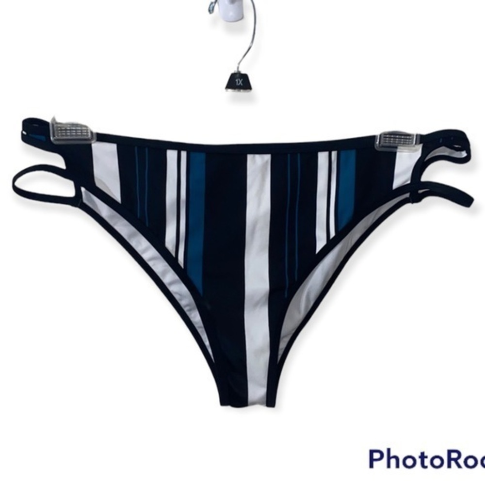 5/$30 🎈 Cupshe women’s XXL Blue White And Black Striped Bikini bottoms